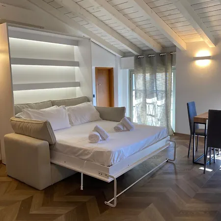 Lägenhet Domus Dea Bergamo